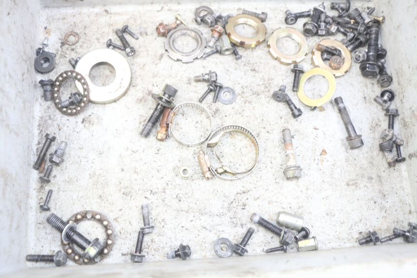 photo de ZAK SCHROEVEN EN BEVESTIGINGSMATERIAAL PEUGEOT KISBEE 4T 50 (2018 - 2022) - Detail van het onderdeel