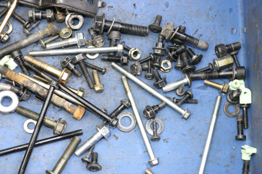 photo de ZAK SCHROEVEN EN BEVESTIGINGSMATERIAAL PEUGEOT KISBEE 4T 50 (2018 - 2022) - Andere kijkhoek