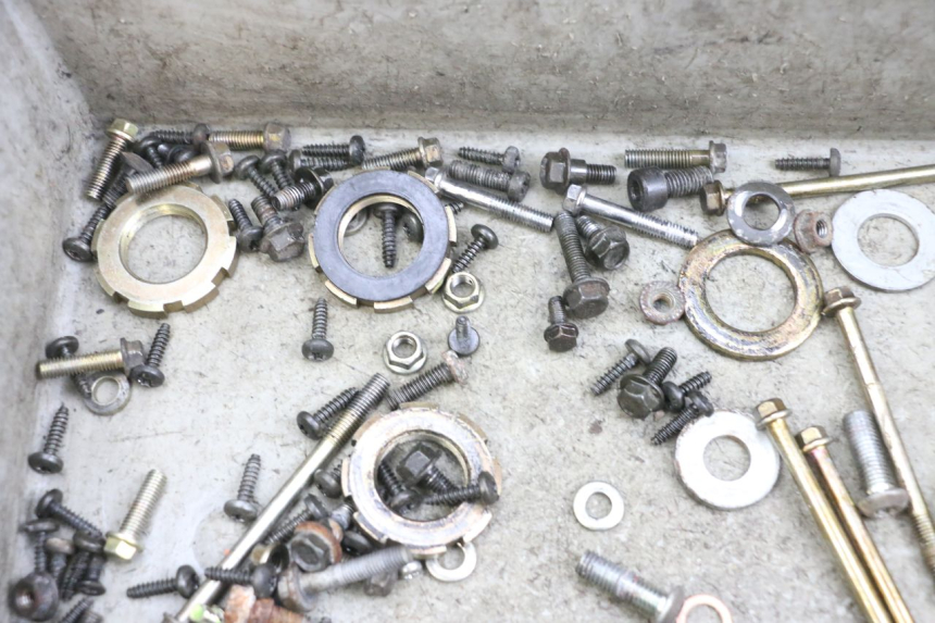 photo de ZAK SCHROEVEN EN BEVESTIGINGSMATERIAAL PEUGEOT KISBEE 4T 50 (2010 - 2017) - Overzicht