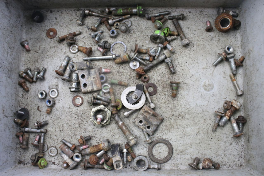 photo de ZAK SCHROEVEN EN BEVESTIGINGSMATERIAAL KAWASAKI KX 250 (1994 - 1998) - Hoofdaanzicht