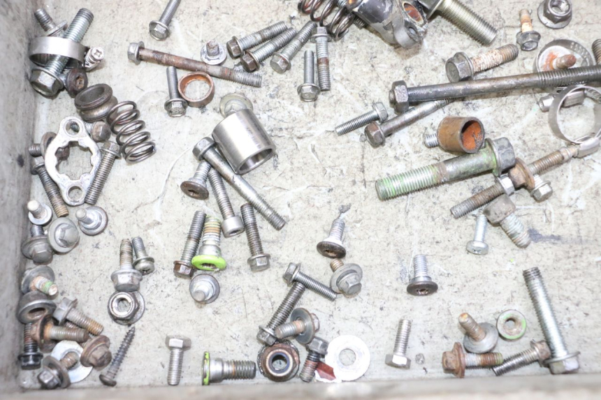 photo de ZAK SCHROEVEN EN BEVESTIGINGSMATERIAAL KAWASAKI KX 65 (2000 - 2019) - Zoom op gebruiksstaat