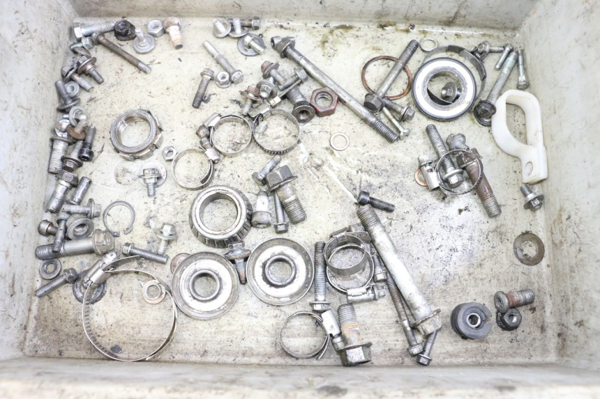 photo de ZAK SCHROEVEN EN BEVESTIGINGSMATERIAAL KAWASAKI KX 85 (2014 - 2021) - Hoofdaanzicht