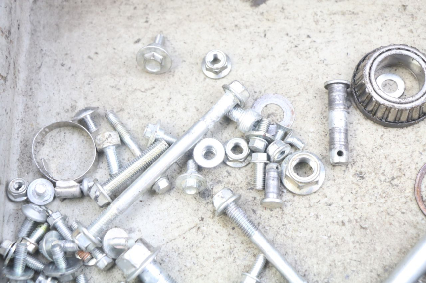 photo de ZAK SCHROEVEN EN BEVESTIGINGSMATERIAAL KAWASAKI KX L 85 (2022 - 2024) - Zoom op gebruiksstaat