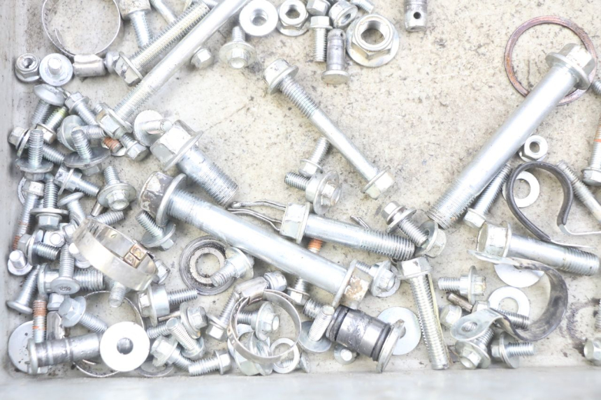 photo de ZAK SCHROEVEN EN BEVESTIGINGSMATERIAAL KAWASAKI KX L 85 (2022 - 2024) - Andere kijkhoek