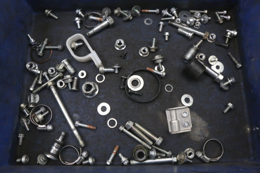 photo de ZAK SCHROEVEN EN BEVESTIGINGSMATERIAAL KAWASAKI KX L 85 (2022 - 2024) - Hoofdaanzicht