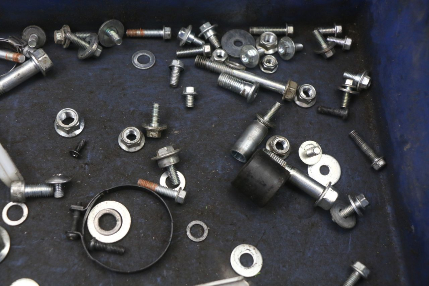 photo de ZAK SCHROEVEN EN BEVESTIGINGSMATERIAAL KAWASAKI KX L 85 (2022 - 2024) - Zoom op gebruiksstaat