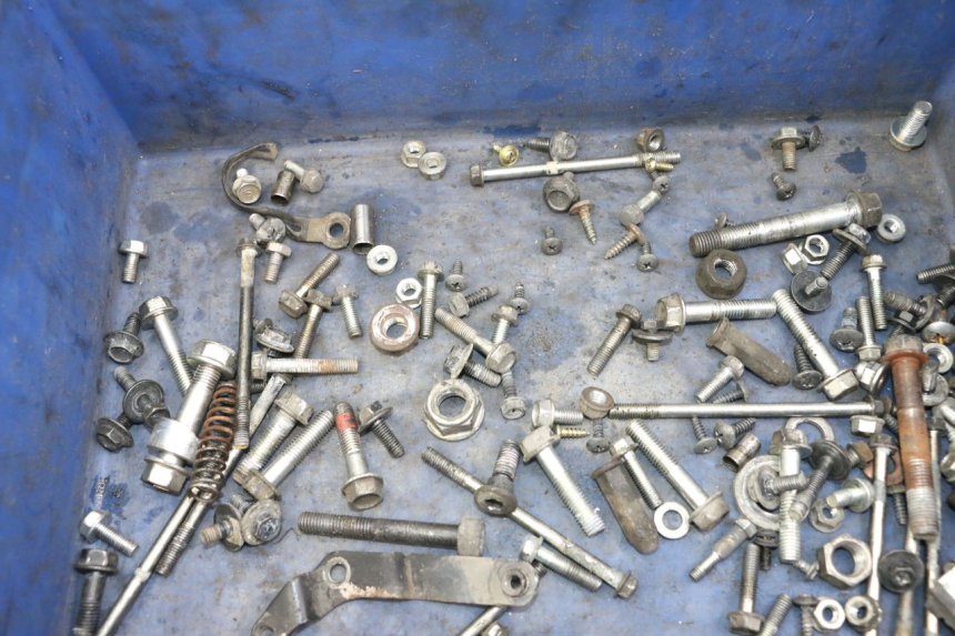 photo de ZAK SCHROEVEN EN BEVESTIGINGSMATERIAAL KYMCO AGILITY 4T 50 (2018 - 2022) - Detail van het onderdeel