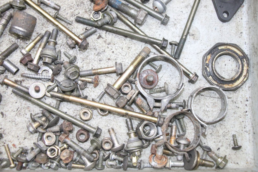 photo de ZAK SCHROEVEN EN BEVESTIGINGSMATERIAAL KYMCO DINK 4T 50 (2007 - 2018) - Technische close-up