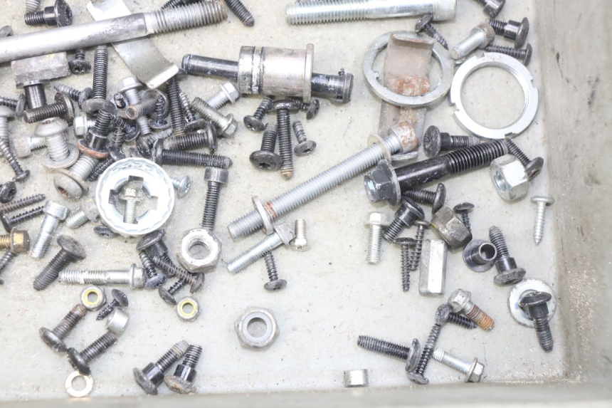 photo de ZAK SCHROEVEN EN BEVESTIGINGSMATERIAAL PIAGGIO LIBERTY IGET 4T 50 (2015 - 2020) - Andere kijkhoek