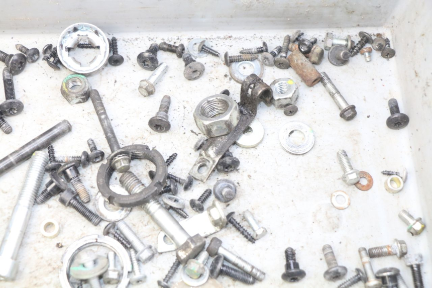 photo de ZAK SCHROEVEN EN BEVESTIGINGSMATERIAAL PIAGGIO LIBERTY IGET 4T 50 (2015 - 2020) - Andere kijkhoek