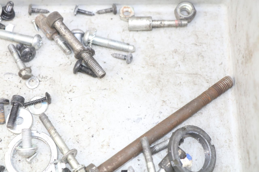 photo de ZAK SCHROEVEN EN BEVESTIGINGSMATERIAAL PIAGGIO LIBERTY IGET 4T 50 (2015 - 2020) - Andere kijkhoek