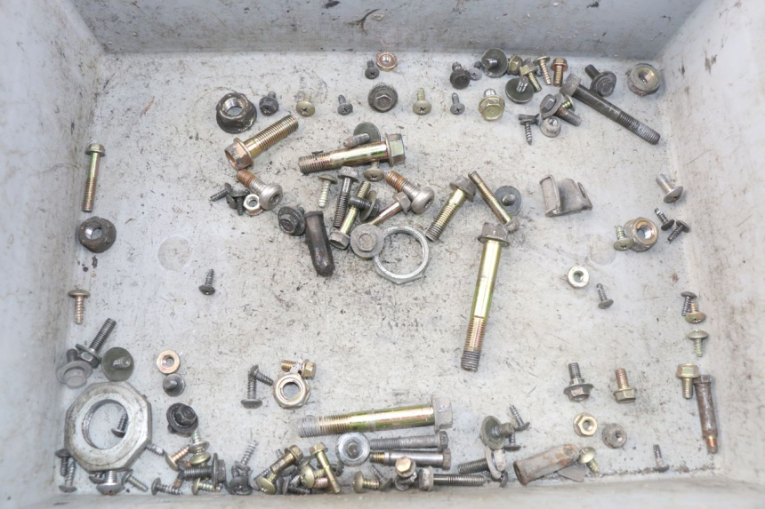 photo de ZAK SCHROEVEN EN BEVESTIGINGSMATERIAAL KYMCO LIKE 4T 50 (2009 - 2018) - Hoofdaanzicht