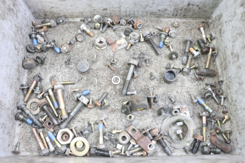 photo de ZAK SCHROEVEN EN BEVESTIGINGSMATERIAAL KYMCO LIKE 125 (2009 - 2016) - Hoofdaanzicht