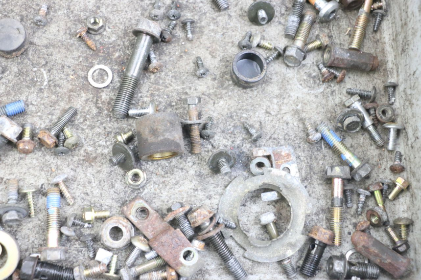 photo de ZAK SCHROEVEN EN BEVESTIGINGSMATERIAAL KYMCO LIKE 125 (2009 - 2016) - Zoom op gebruiksstaat