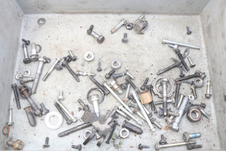 photo de ZAK SCHROEVEN EN BEVESTIGINGSMATERIAAL PEUGEOT LUDIX 2 PRO 4T 50 (2008 - 2013) - Detail van het onderdeel