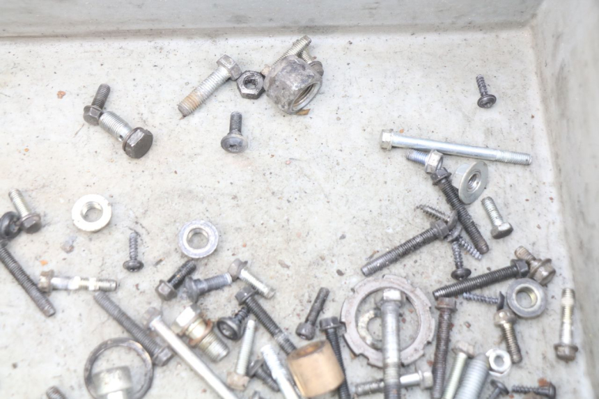 photo de ZAK SCHROEVEN EN BEVESTIGINGSMATERIAAL PEUGEOT LUDIX 2 PRO 4T 50 (2008 - 2013) - Andere kijkhoek