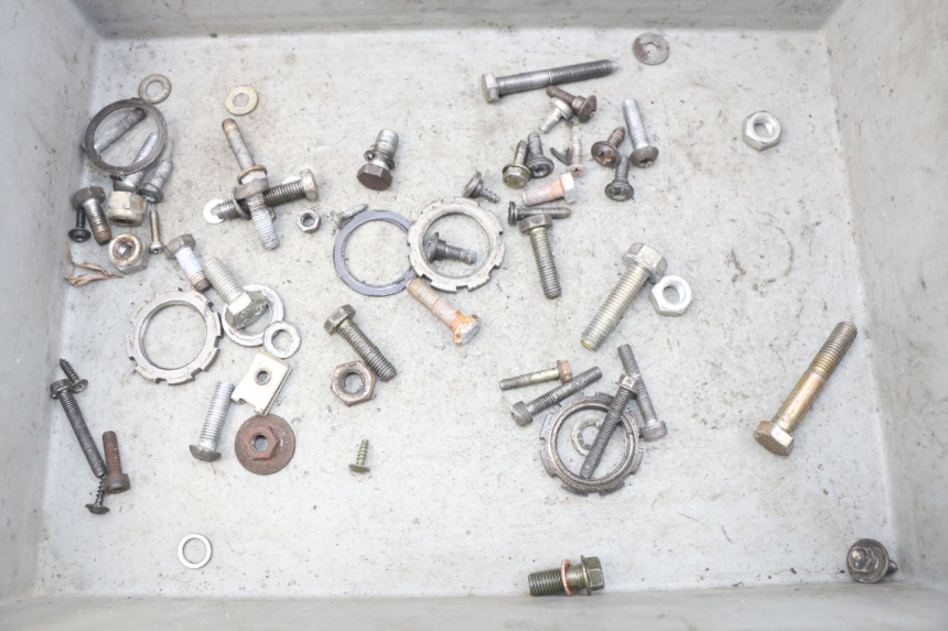 photo de ZAK SCHROEVEN EN BEVESTIGINGSMATERIAAL PEUGEOT LUDIX 50 (2008 - 2017) - Hoofdaanzicht