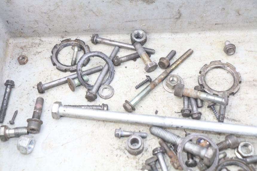 photo de ZAK SCHROEVEN EN BEVESTIGINGSMATERIAAL PEUGEOT LUDIX 50 (2008 - 2017) - Andere kijkhoek