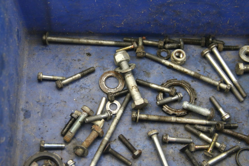 photo de ZAK SCHROEVEN EN BEVESTIGINGSMATERIAAL PEUGEOT LUDIX 50 (2008 - 2017) - Technische close-up