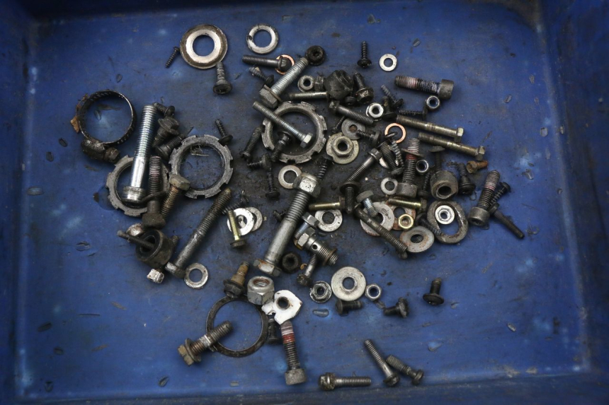 photo de ZAK SCHROEVEN EN BEVESTIGINGSMATERIAAL PEUGEOT LUDIX 50 (2005 - 2007) - Hoofdaanzicht