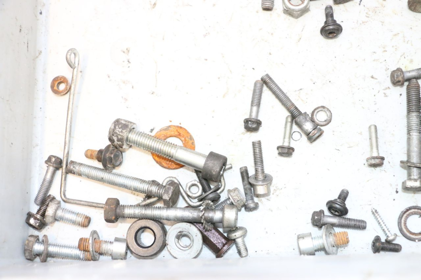 photo de ZAK SCHROEVEN EN BEVESTIGINGSMATERIAAL PEUGEOT LUDIX SNAKE 2T 50 (2004 - 2014) - Technische close-up