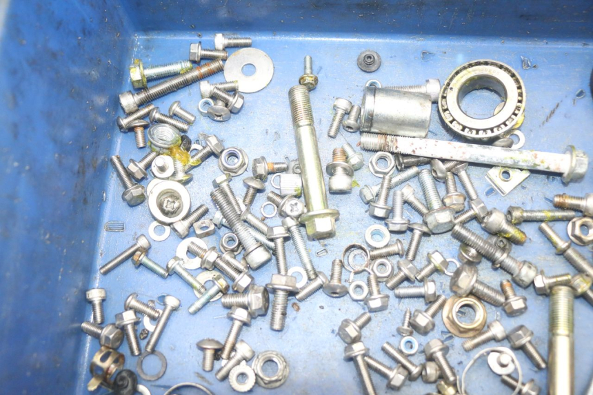 photo de ZAK SCHROEVEN EN BEVESTIGINGSMATERIAAL MASAI SCRAMBLER SPORT 125 (2021 - 2025) - Detail van het onderdeel