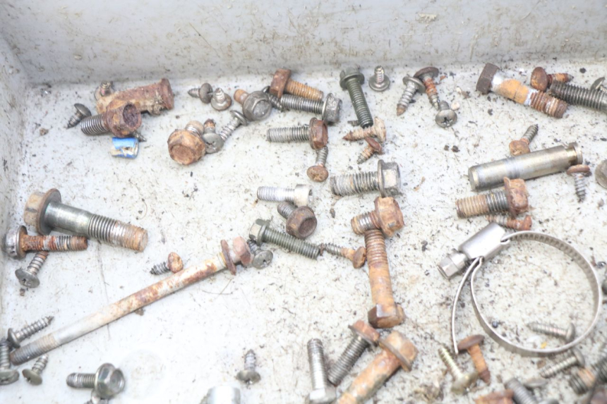 photo de ZAK SCHROEVEN EN BEVESTIGINGSMATERIAAL EUROCKA MATADOR 4T 50 (2010 - 2016) - Technische close-up