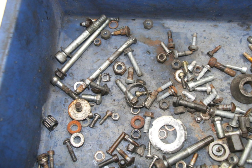 photo de ZAK SCHROEVEN EN BEVESTIGINGSMATERIAAL MBK X-LIMIT XLIMIT 50 (2007 - 2012) - Detail van het onderdeel