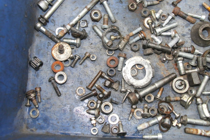 photo de ZAK SCHROEVEN EN BEVESTIGINGSMATERIAAL MBK X-LIMIT XLIMIT 50 (2007 - 2012) - Andere kijkhoek