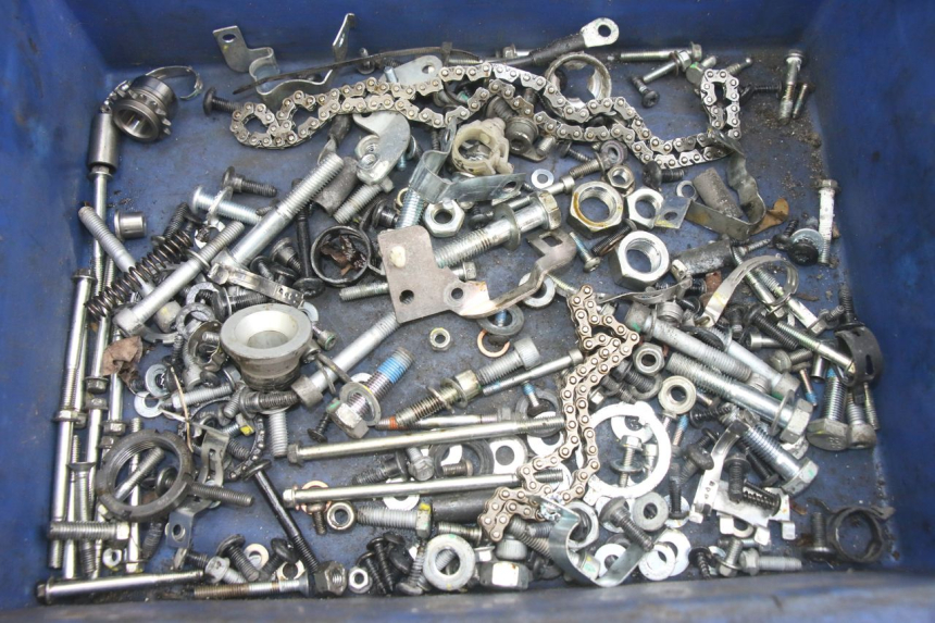 photo de ZAK SCHROEVEN EN BEVESTIGINGSMATERIAAL PIAGGIO MEDLEY 125 (2016 - 2023) - Hoofdaanzicht