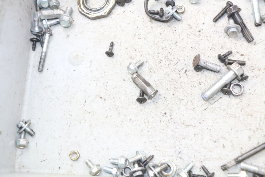 photo de ZAK SCHROEVEN EN BEVESTIGINGSMATERIAAL JM MOTORS MIA 50 (2017 - 2020) - Zoom op gebruiksstaat