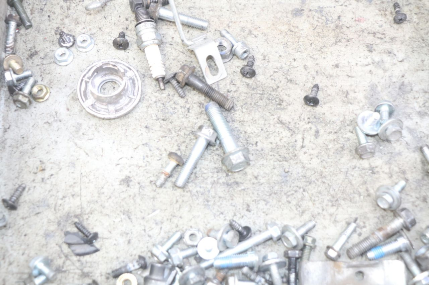 photo de ZAK SCHROEVEN EN BEVESTIGINGSMATERIAAL JM MOTORS MIA 50 (2017 - 2020) - Detail van het onderdeel