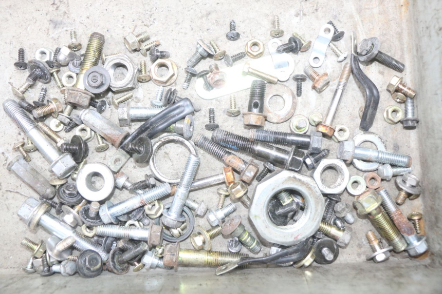 photo de ZAK SCHROEVEN EN BEVESTIGINGSMATERIAAL SYM MIO 50 (2011 - 2017) - Hoofdaanzicht