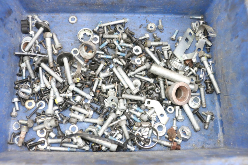 photo de ZAK SCHROEVEN EN BEVESTIGINGSMATERIAAL PIAGGIO MP3 HPE 350 (2018 - 2020) - Hoofdaanzicht