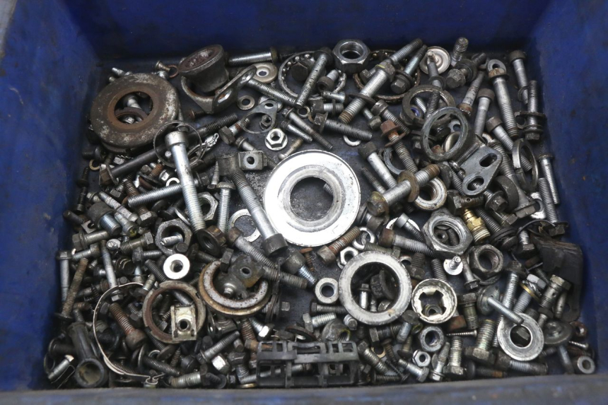 photo de ZAK SCHROEVEN EN BEVESTIGINGSMATERIAAL PIAGGIO MP3 LT 400 (2007 - 2012) - Hoofdaanzicht