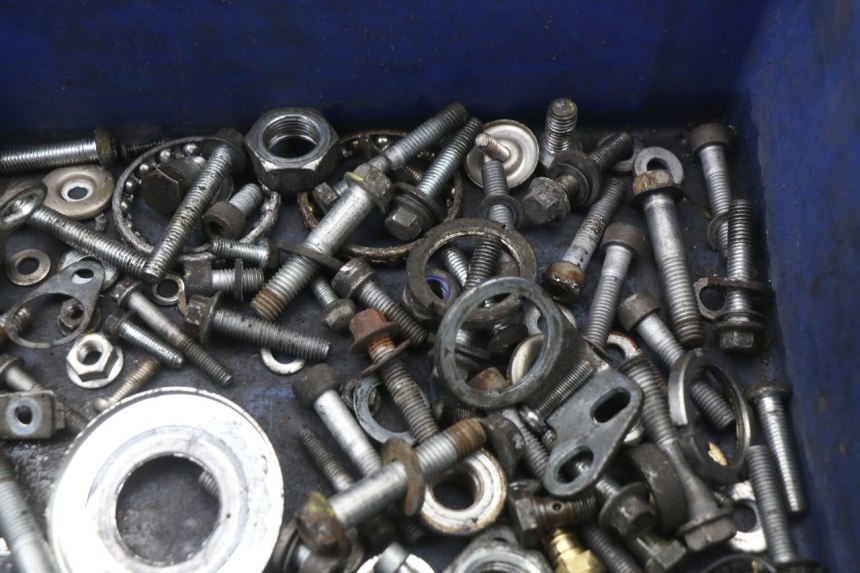 photo de ZAK SCHROEVEN EN BEVESTIGINGSMATERIAAL PIAGGIO MP3 LT 400 (2007 - 2012) - Technische close-up