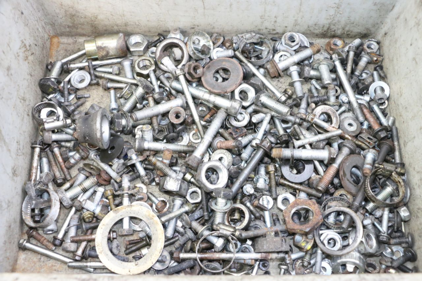 photo de ZAK SCHROEVEN EN BEVESTIGINGSMATERIAAL PIAGGIO MP3 LT 400 (2007 - 2012) - Hoofdaanzicht