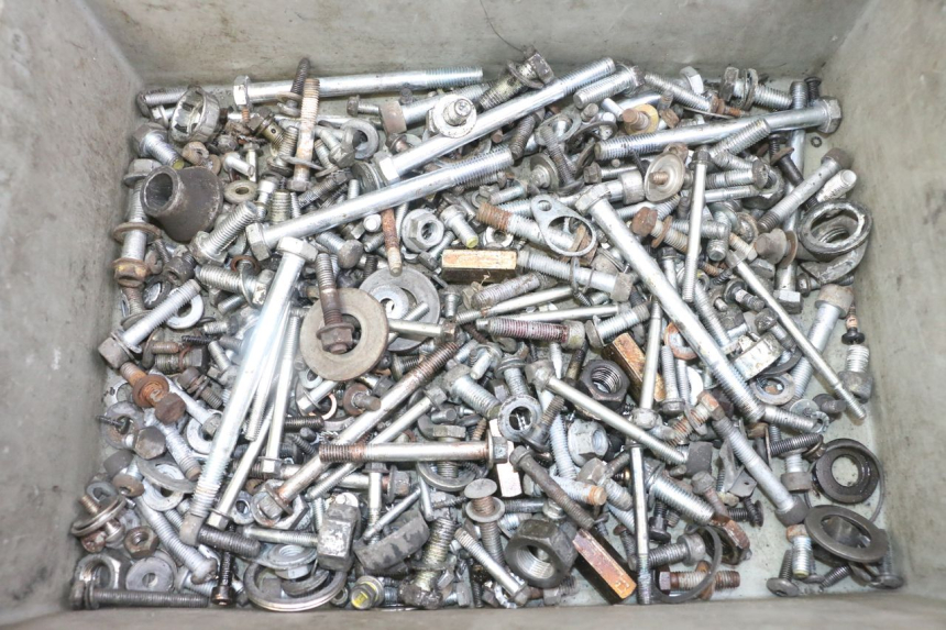 photo de ZAK SCHROEVEN EN BEVESTIGINGSMATERIAAL PIAGGIO MP3 LT 400 (2007 - 2012) - Hoofdaanzicht