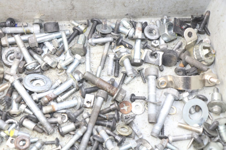 photo de ZAK SCHROEVEN EN BEVESTIGINGSMATERIAAL PIAGGIO MP3 500 (2011 - 2015) - Andere kijkhoek