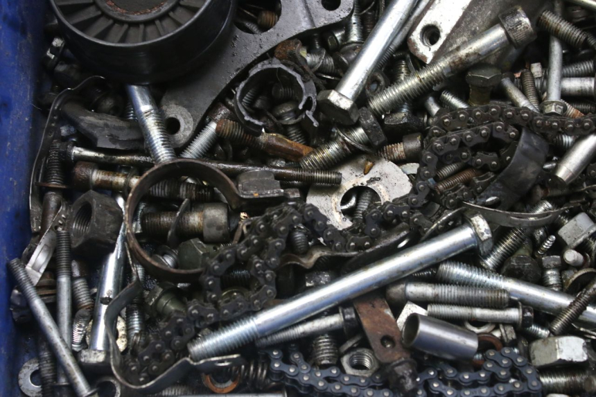 photo de ZAK SCHROEVEN EN BEVESTIGINGSMATERIAAL PIAGGIO MP3 RL 250 (2006 - 2010) - Detail van het onderdeel