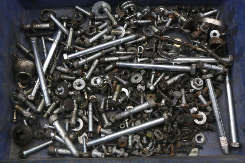 photo de ZAK SCHROEVEN EN BEVESTIGINGSMATERIAAL PIAGGIO MP3 125 (2006 - 2014) - Hoofdaanzicht