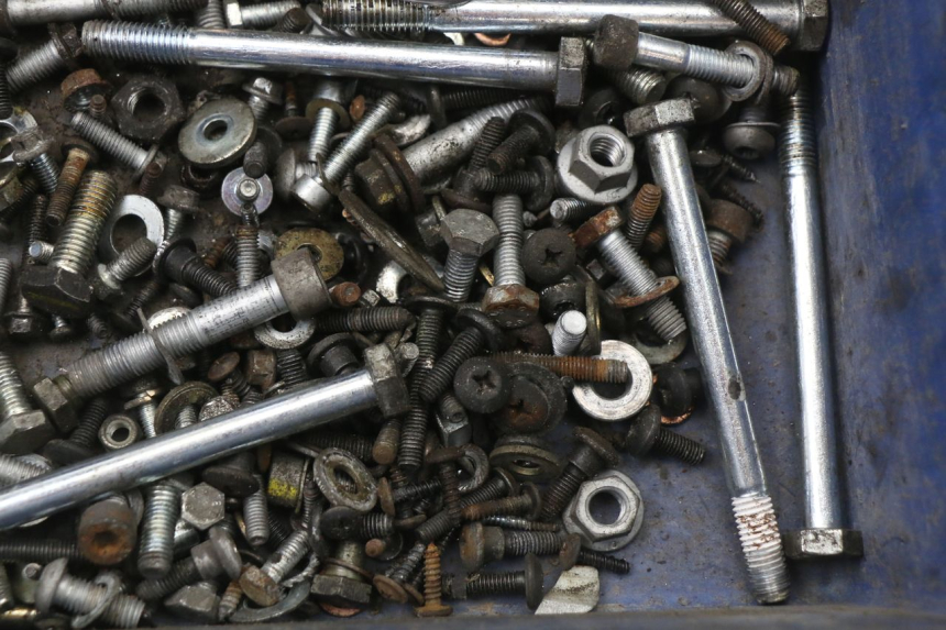 photo de ZAK SCHROEVEN EN BEVESTIGINGSMATERIAAL PIAGGIO MP3 125 (2006 - 2014) - Technische close-up