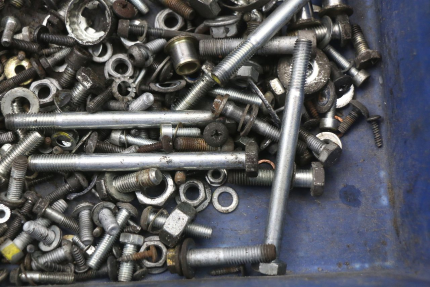 photo de ZAK SCHROEVEN EN BEVESTIGINGSMATERIAAL PIAGGIO MP3 125 (2006 - 2014) - Technische close-up