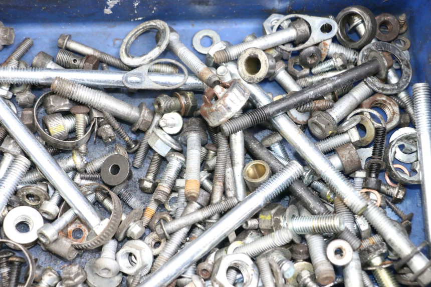 photo de ZAK SCHROEVEN EN BEVESTIGINGSMATERIAAL PIAGGIO MP3 500 (2011 - 2015) - Andere kijkhoek