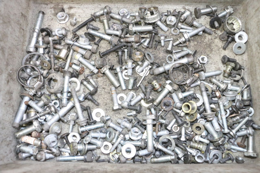 photo de ZAK SCHROEVEN EN BEVESTIGINGSMATERIAAL PIAGGIO MP3 125 (2006 - 2014) - Hoofdaanzicht