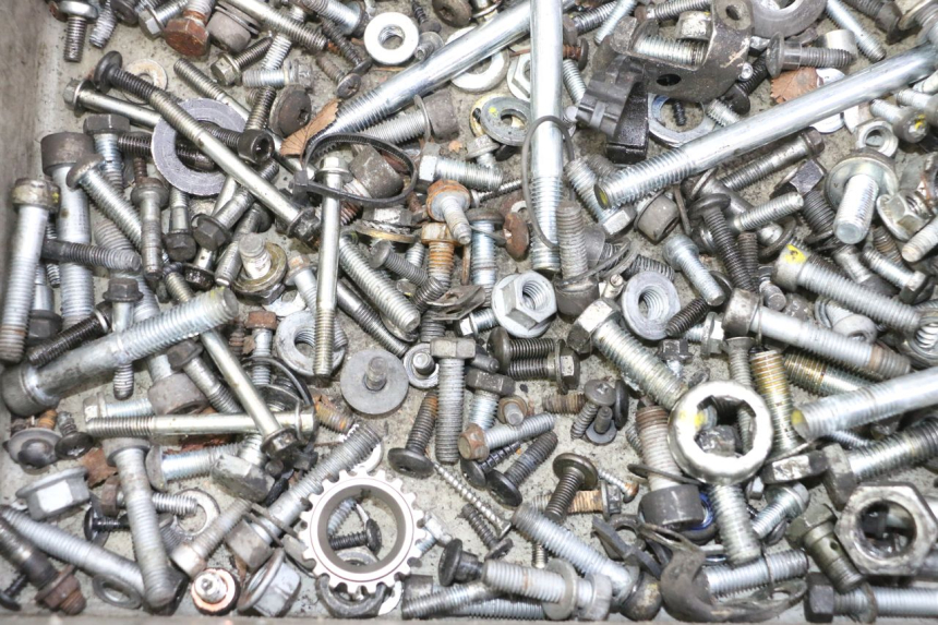 photo de ZAK SCHROEVEN EN BEVESTIGINGSMATERIAAL PIAGGIO MP3 RL 250 (2006 - 2010) - Andere kijkhoek