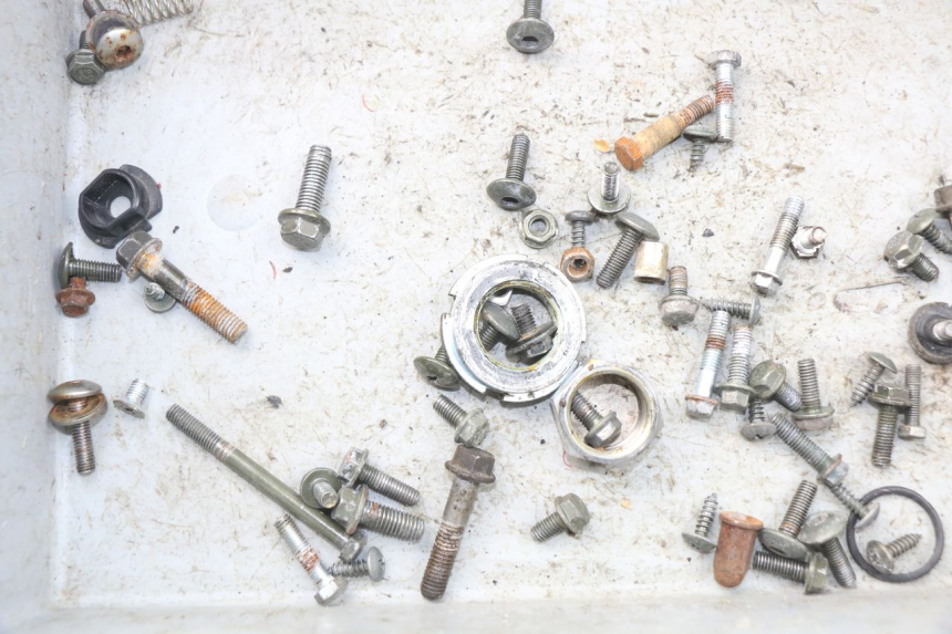 photo de ZAK SCHROEVEN EN BEVESTIGINGSMATERIAAL YAMASAKI MSX 50 (2013 - 2022) - Andere kijkhoek