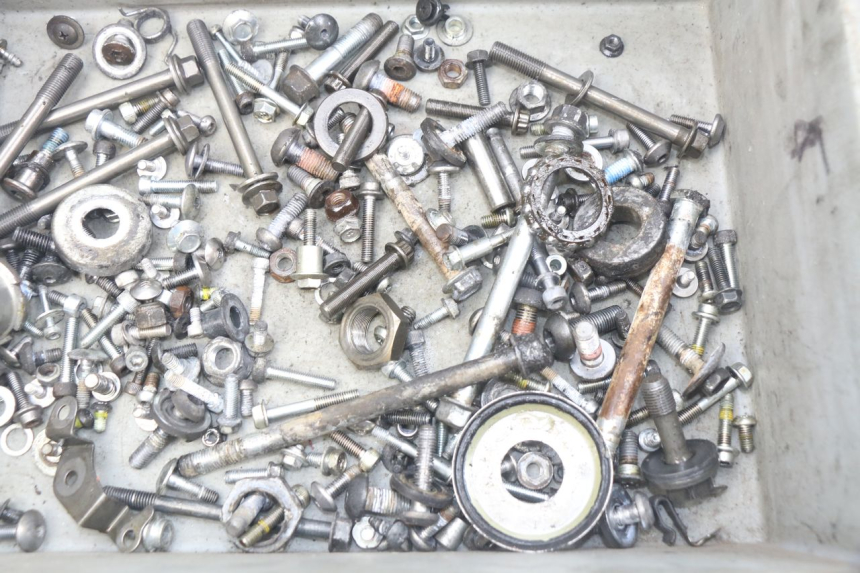 photo de ZAK SCHROEVEN EN BEVESTIGINGSMATERIAAL YAMAHA MT-07 MT07 ABS 700 (2014 - 2017) - Detail van het onderdeel