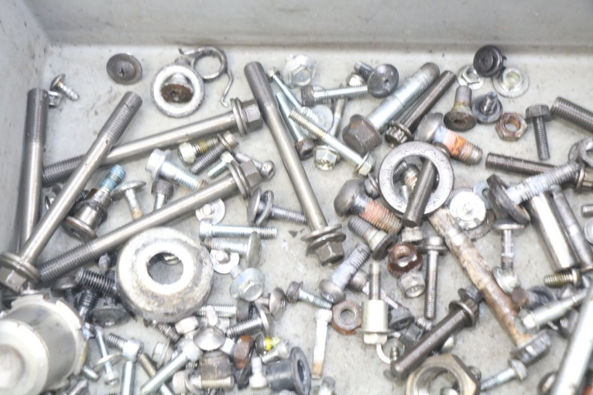 photo de ZAK SCHROEVEN EN BEVESTIGINGSMATERIAAL YAMAHA MT-07 MT07 ABS 700 (2014 - 2017) - Andere kijkhoek