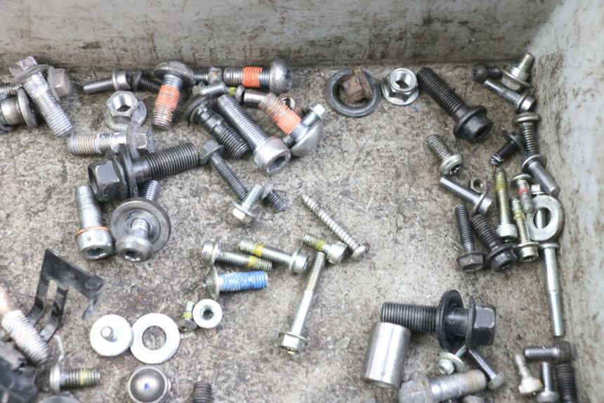 photo de ZAK SCHROEVEN EN BEVESTIGINGSMATERIAAL YAMAHA MT-07 MT07 ABS 700 (2014 - 2017) - Andere kijkhoek